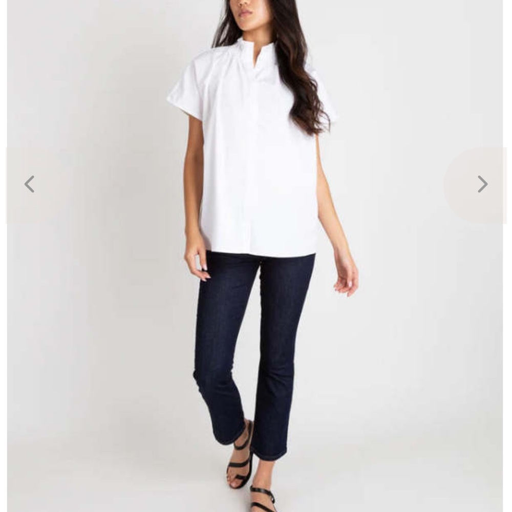 ANN MASHBURN White Short-Sleeve Mandarin Collar Top